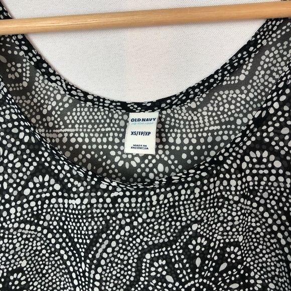 Old Navy Black & White Floral Printed Sheer Tank Top XS - Picture 2 of 3